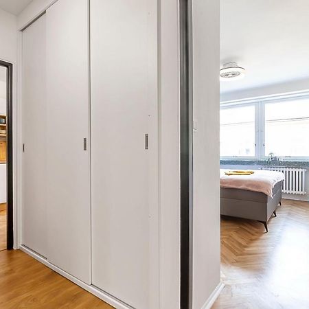 Popular Location / Street View / 4 Ppl / Netflix Apartment Прага Екстериор снимка