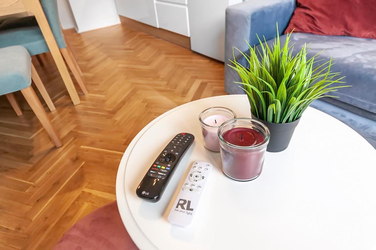 Popular Location / Street View / 4 Ppl / Netflix Apartment Прага Екстериор снимка